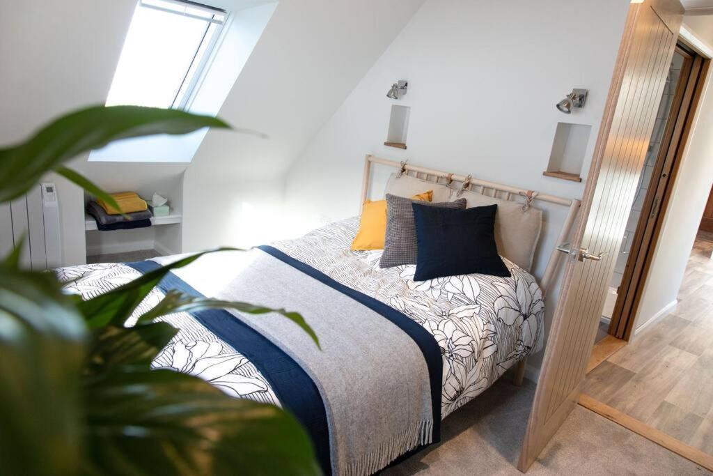 Appartamento The Roost - A Bird'S Eye View In The Countryside Cullompton Esterno foto
