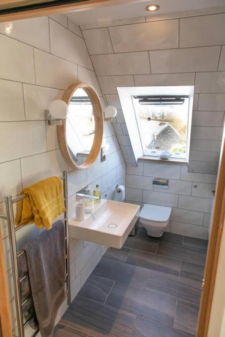 Appartamento The Roost - A Bird'S Eye View In The Countryside Cullompton Esterno foto